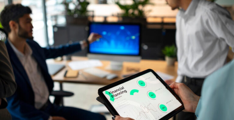 Contabilidade digital com uso de tecnologia para análise financeira